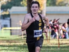 Wantagh's Frazer wins Nassau XC boys title, qualifies for two state finals