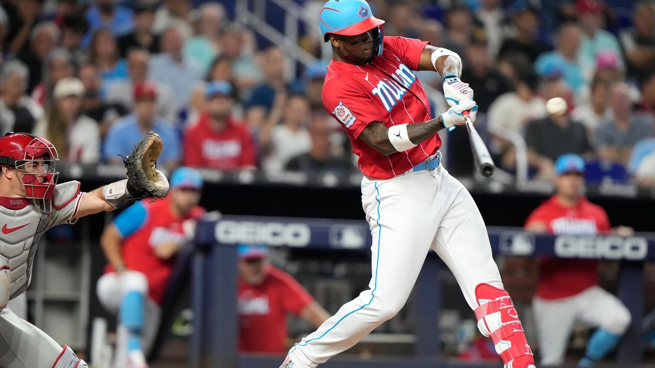 Jorge Soler hits home run, makes great catches in Marlins win