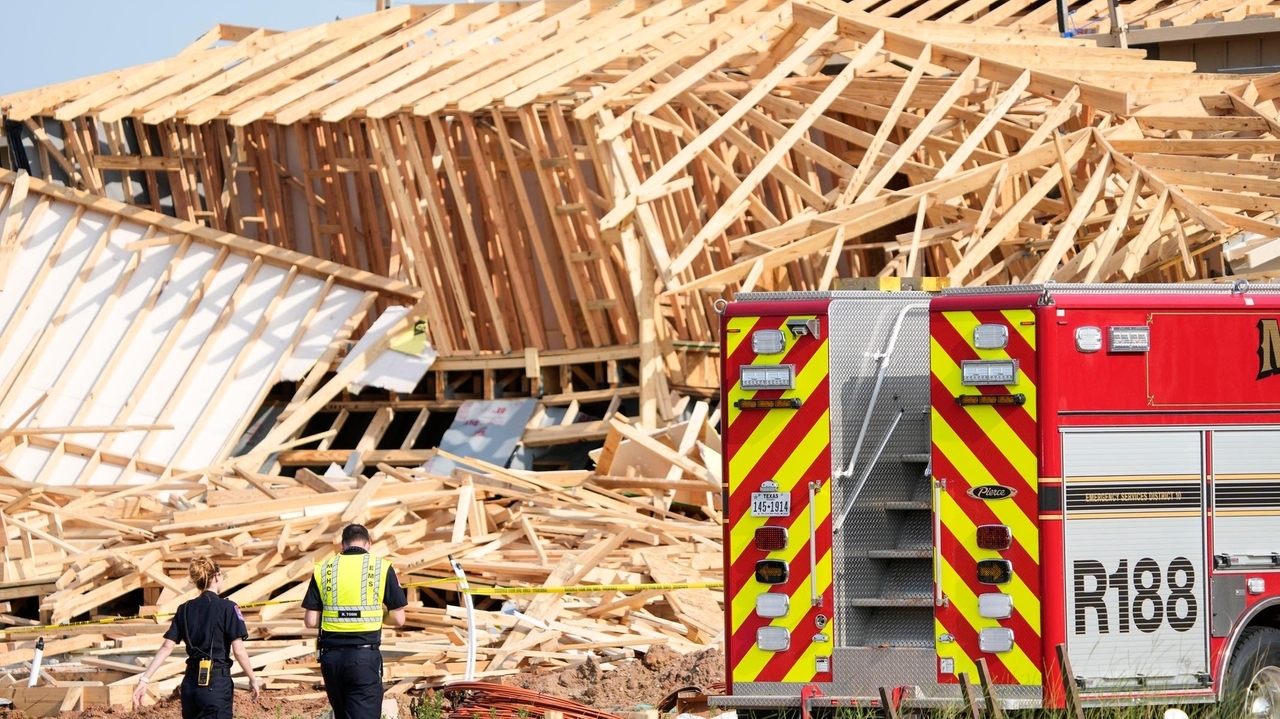 Power outages could linger for days after storms batter Texas again ...