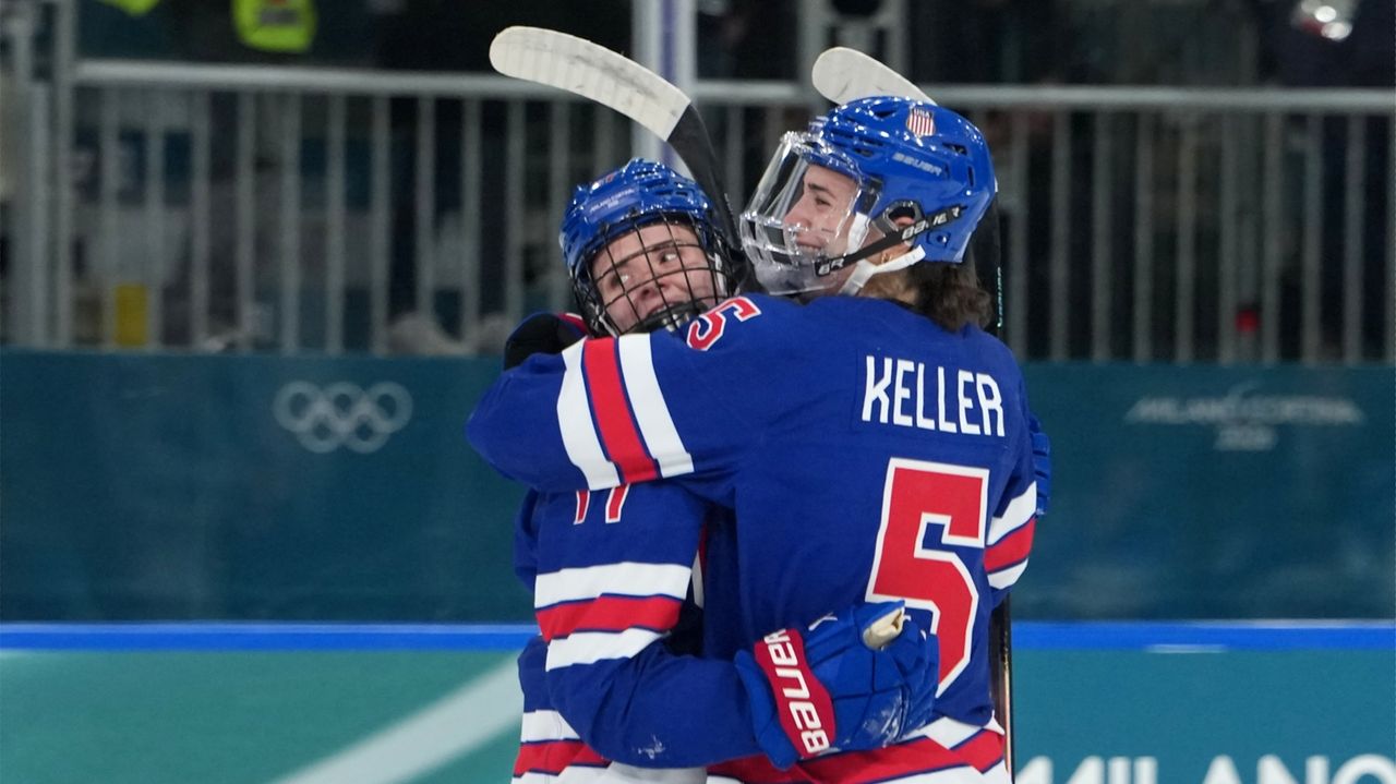 Coyne Schofield scores twice as US routs Italy to advance to Olympic women's hockey semis