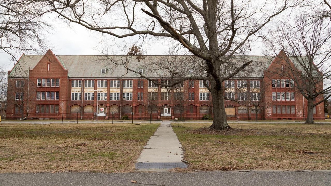 New life for old Central Islip psychiatric center Newsday