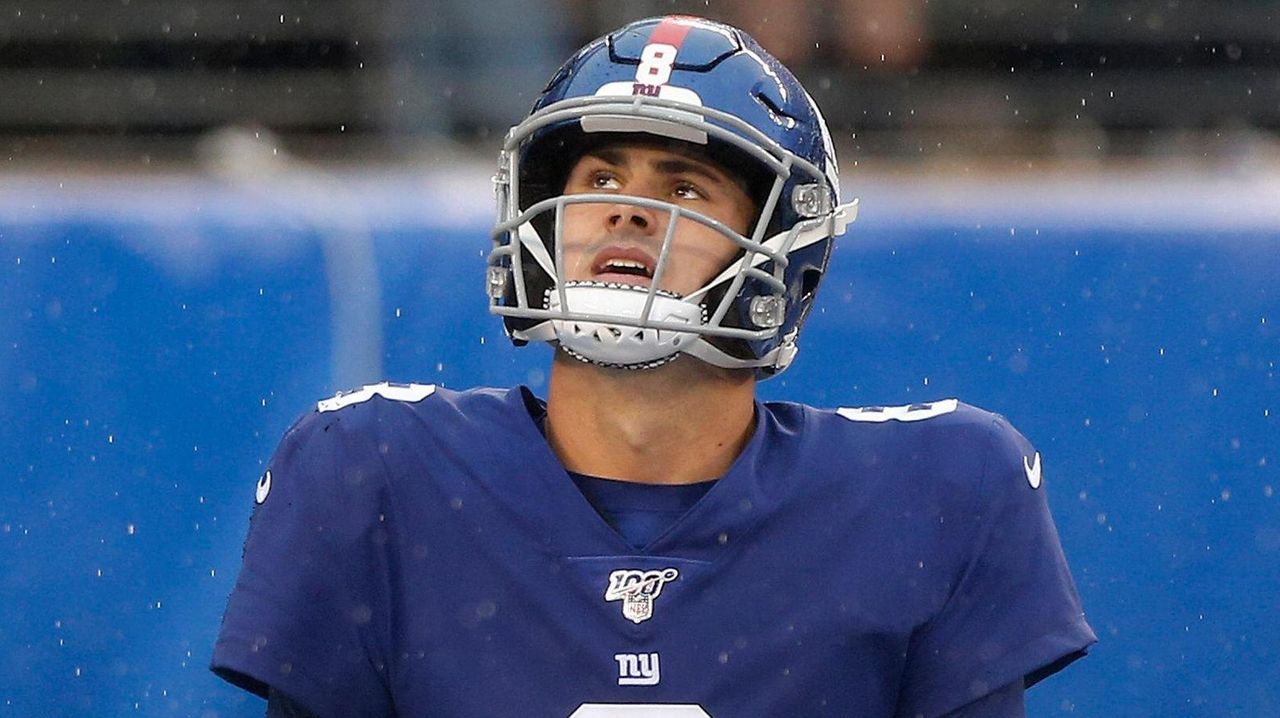 Sales Spike For Giants Rookie QB Daniel Jones Following Hot Debut