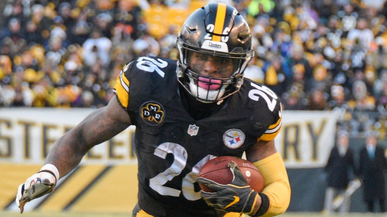 Le'Veon Bell does not sign tag, will miss 2018 season