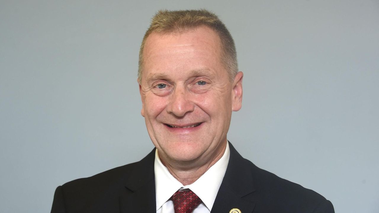 Sean M. Walter Newsday