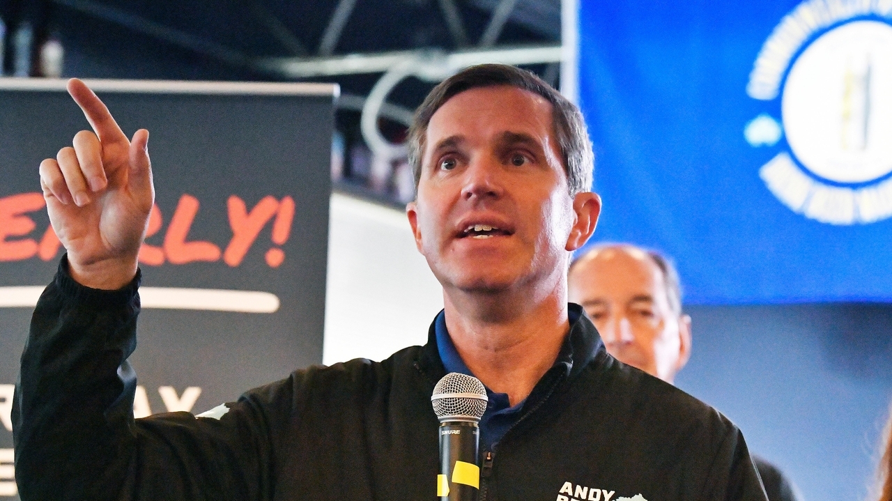 Democratic Gov. Beshear downplays party labels in campaigning for 2nd term in GOP-leaning Kentucky - Vimarsana News