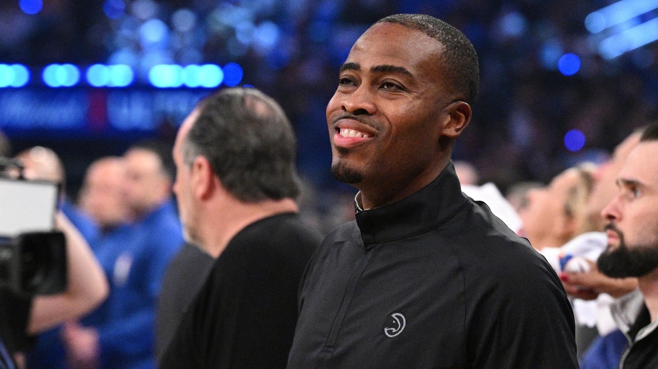 LI's Bryan Bailey makes the climb from South Side star to Hawks assistant