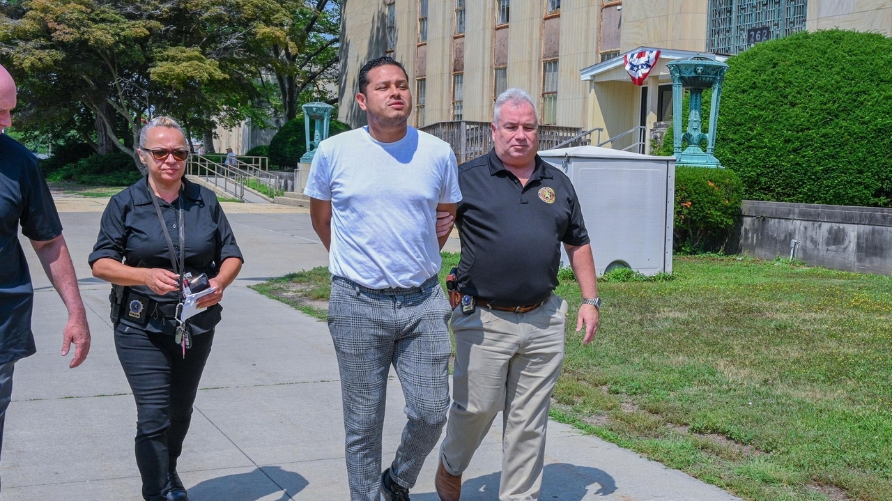 Arnulfo Castillo charged in alleged real estate scheme targeting Hispanics