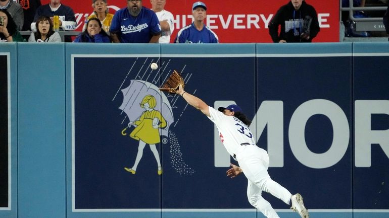 Matt Vierling's diving catch, 07/09/2022