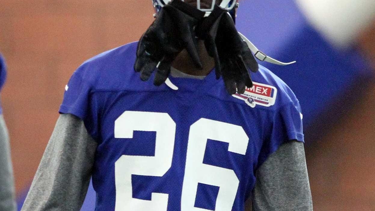 Antrel Rolle suffers knee laceration in fourth quarter - Newsday