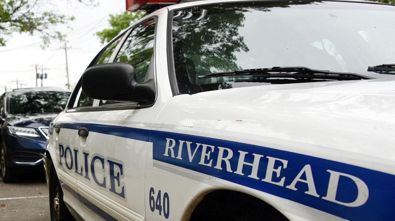 Riverhead man charged after knifepoint robbery attempt police say