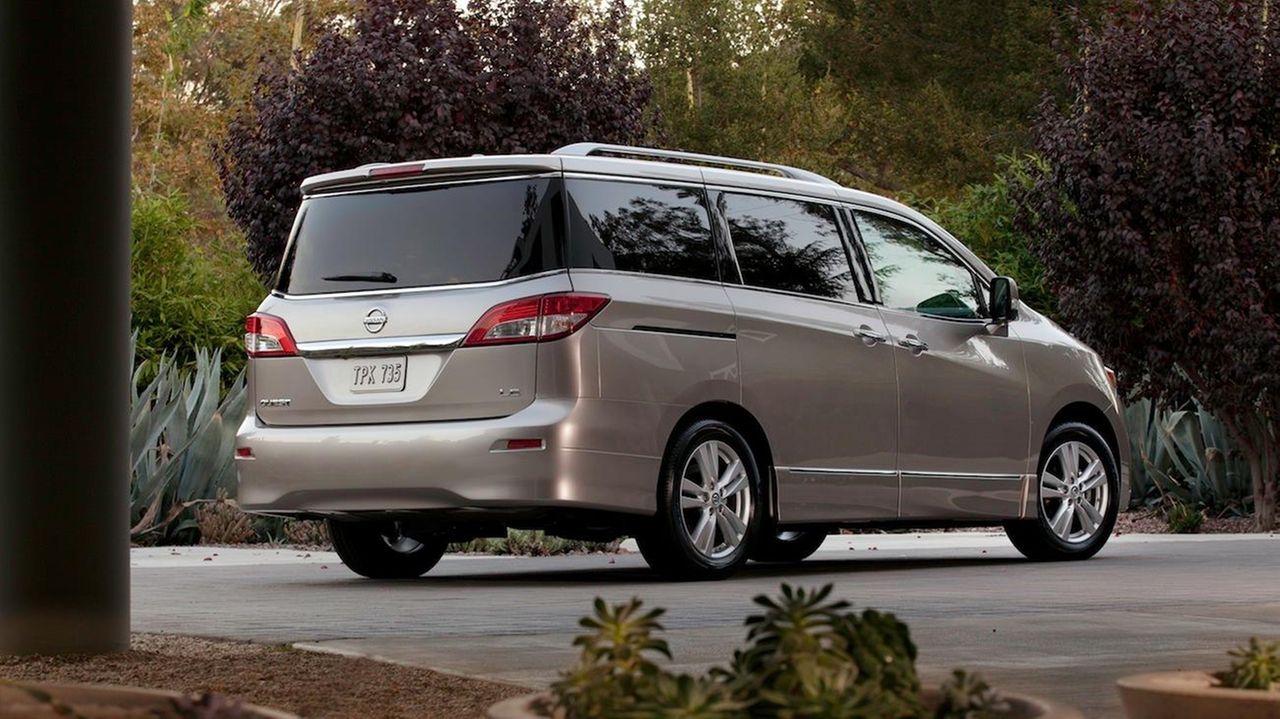 Nissan quest hot sale minivan 2018