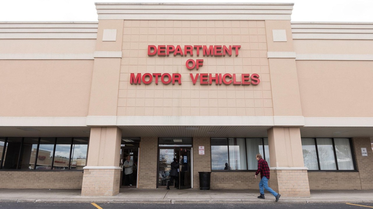 DMV adds offices for LI, NYC to handle driver's licenses - Newsday
