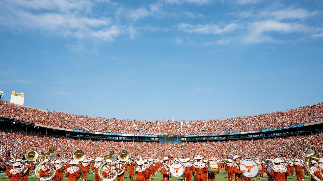 College football scores, games, updates: No. 6 Texas A&M, No. 8