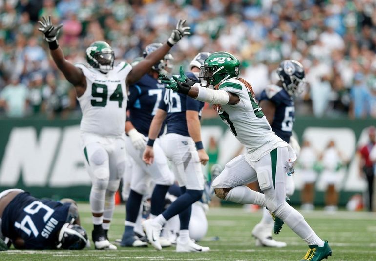 The 0-3 New York #Jets look to snag their first victory against the 2-1 Tennessee  Titans at MetLife Stadium Sunday afternoon.