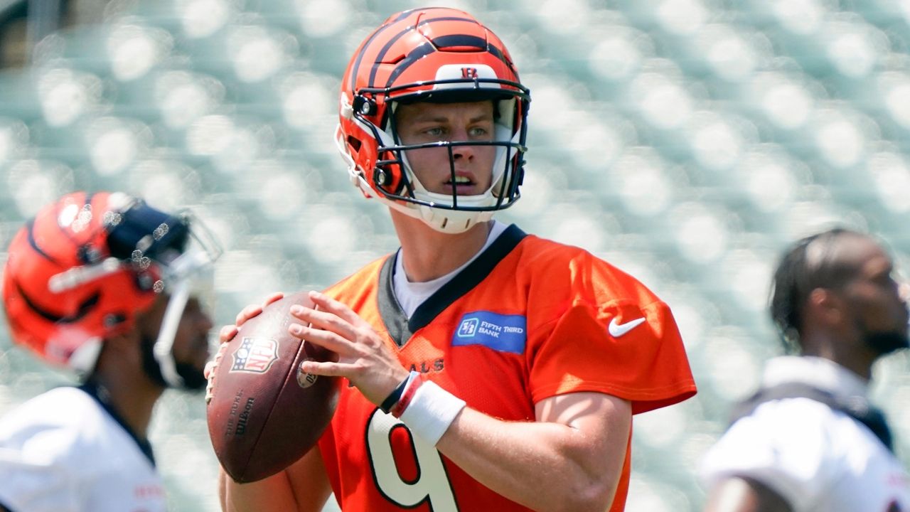 Joe Burrow shakes off calf injury, throws for a season-high 259 yards as  Bengals beat the Rams 19-16