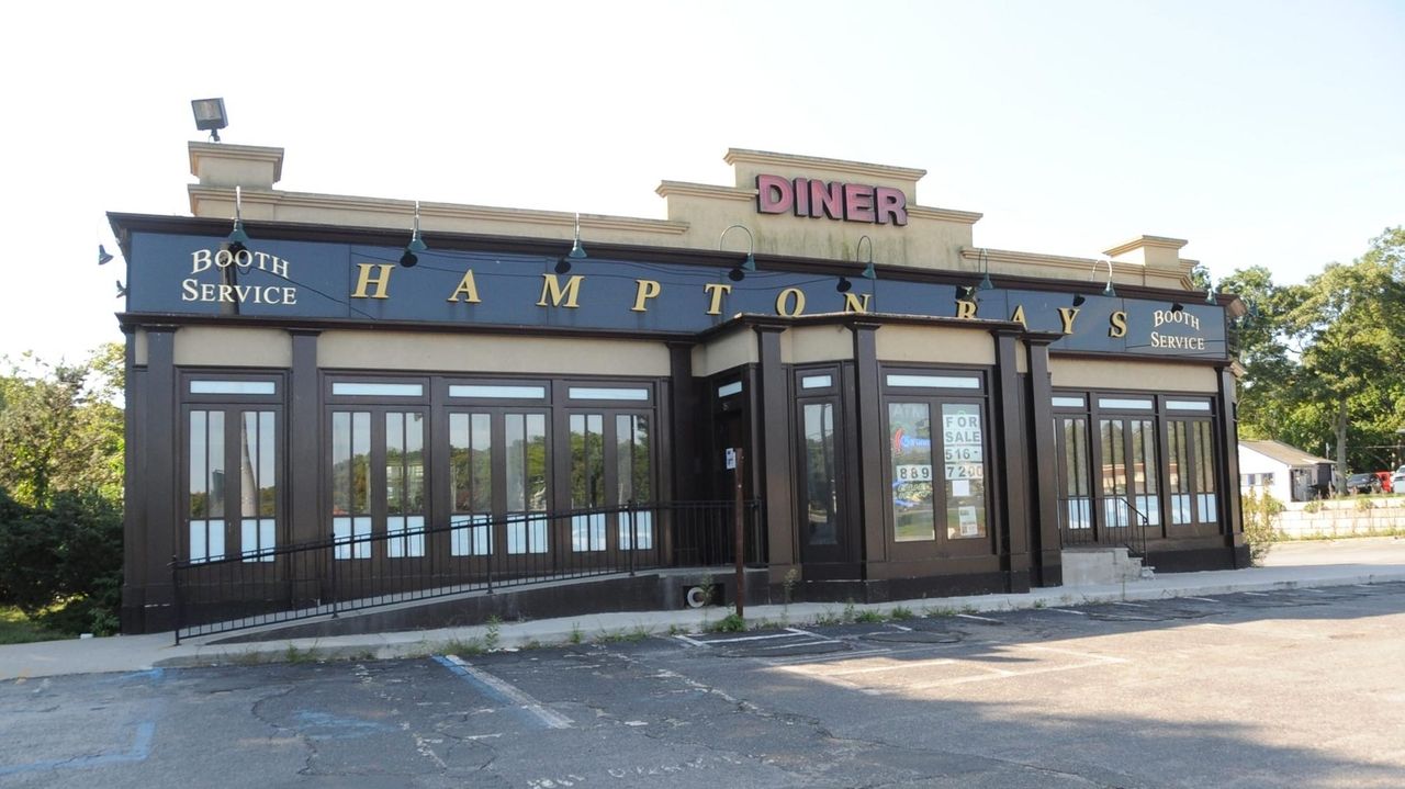 Southampton Town to pay 380G to settle lawsuit by former Hampton Bays