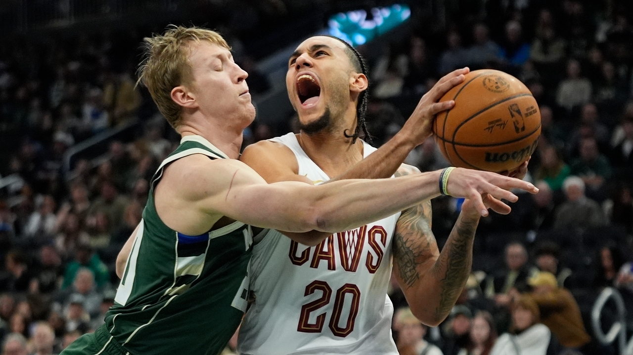 Porter, Rollins lead the Bucks past the short-handed Cavaliers, 118-116 ...