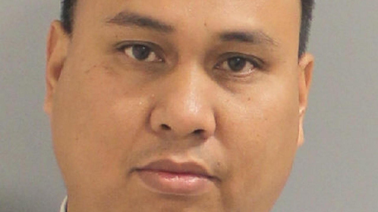 Cops: Man arrested in Garden City South bank robbery - Newsday