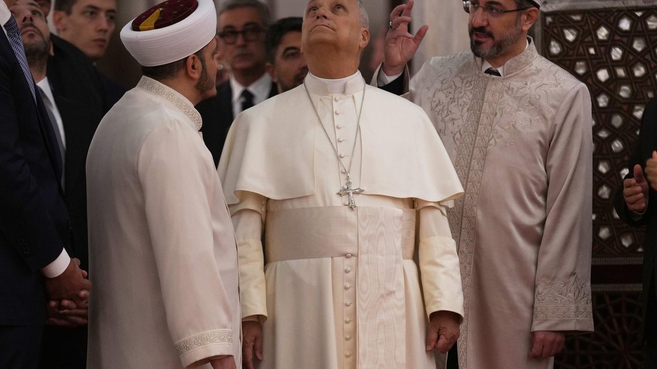 Pope Leo XIV visits the iconic Blue Mosque on the second day of his trip to Turkey