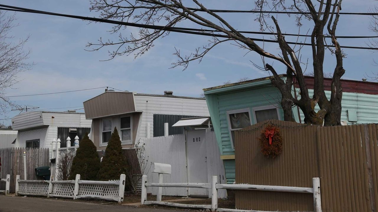 Demolition of homes in North Amityville mobile home park slated for