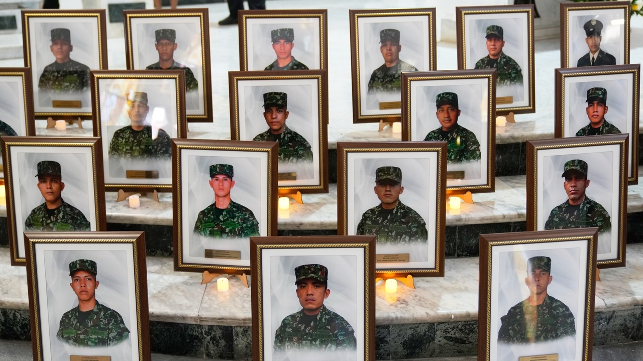 Colombia holds ceremony for 69 killed in military plane crash