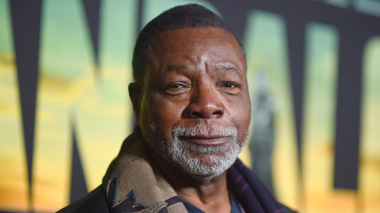 Carl Weathers, linebacker-turned-actor who starred in 'Rocky' movies and 'The Mandalorian,' dies - Vimarsana News