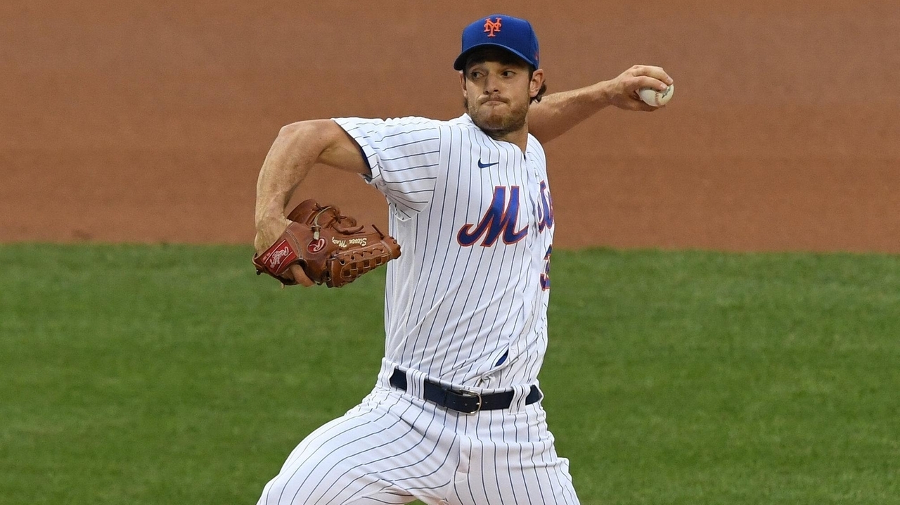 Mets' Steven Matz gets some special attention from Phil Regan - Newsday