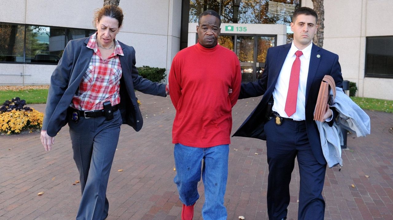 Prosecutors Ex Hempstead Village housing authority chief schemed to