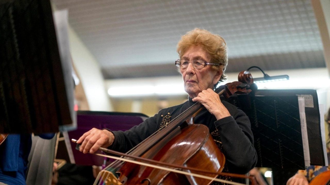 Symphonic Pops of Long Island reaches across generations in musicians ...