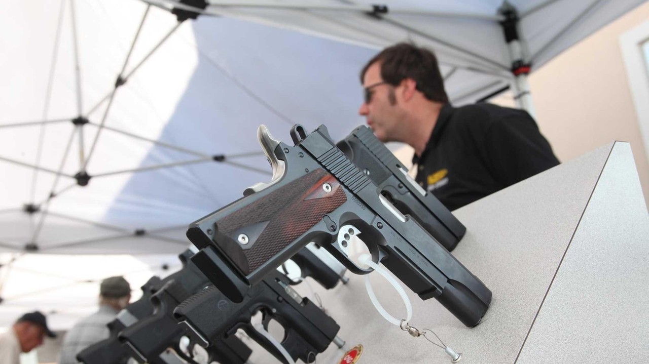 Gun bill filibuster defeated in Senate - Newsday