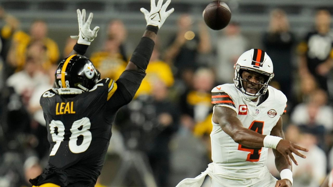 WATCH: Nick Chubb puts the Browns on top vs. Bengals on direct snap