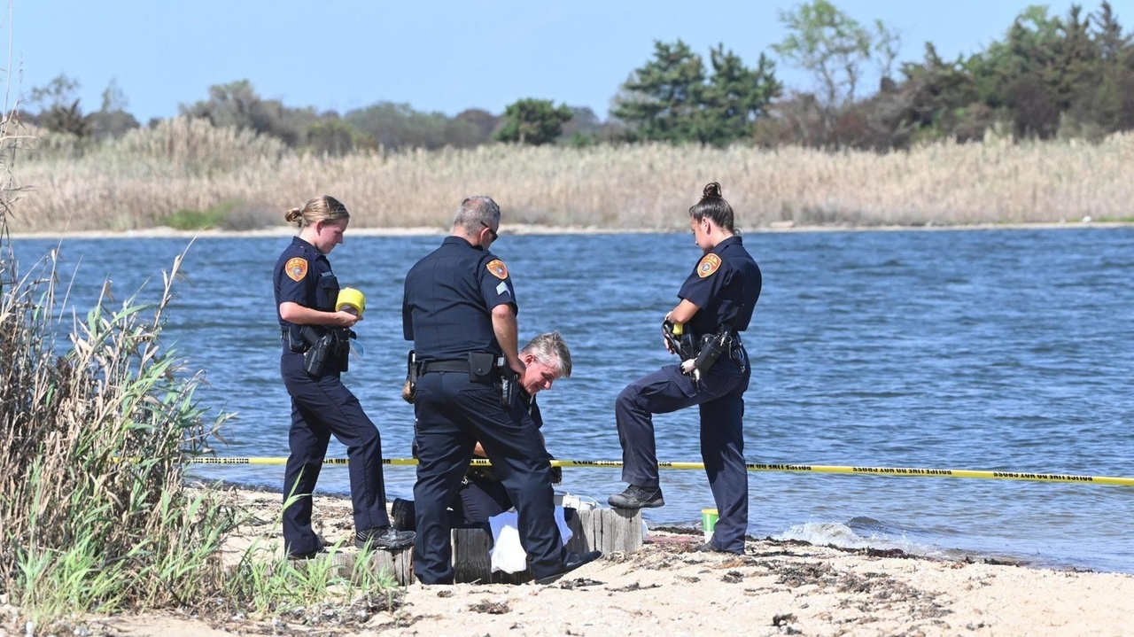 Body of North Babylon woman found in waters off Lindenhurst, cops say ...