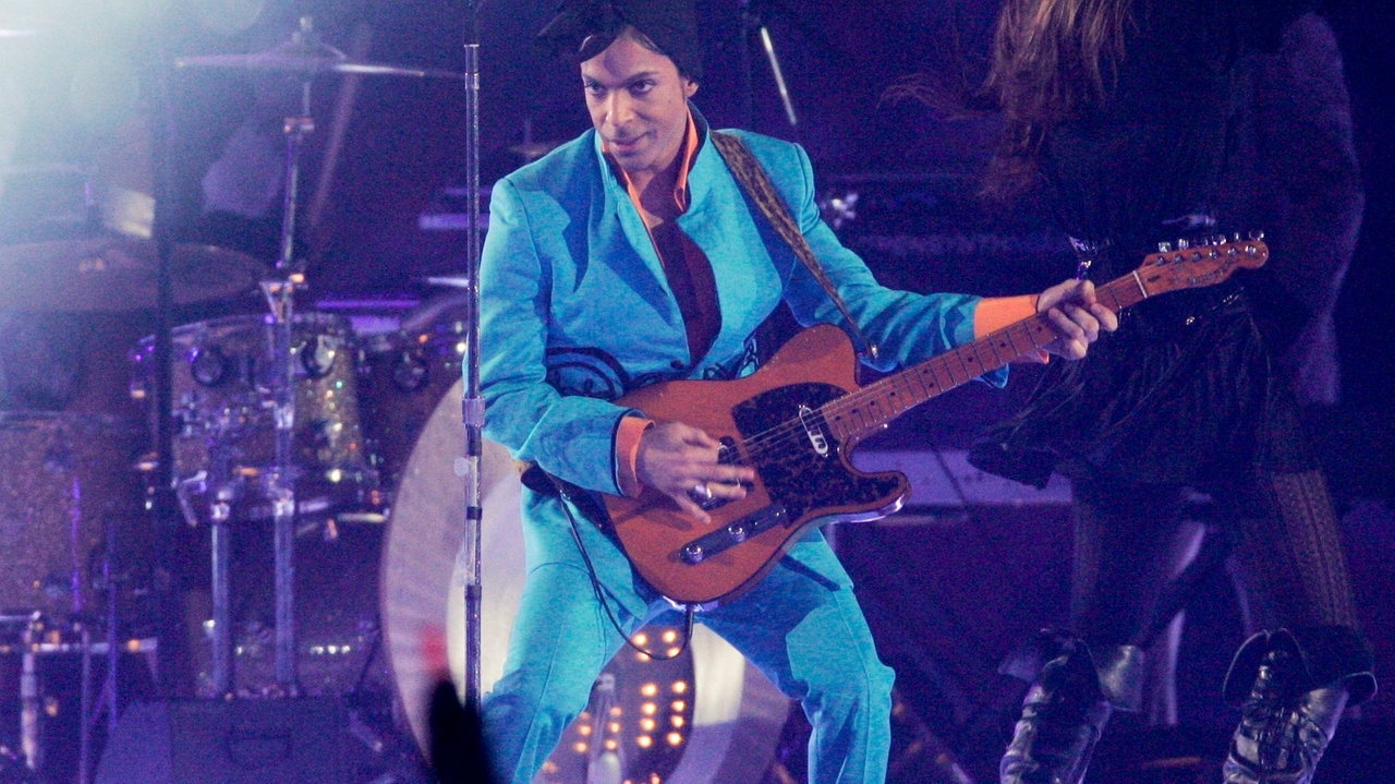 From marching bands to megastars: How the Super Bowl halftime show ...