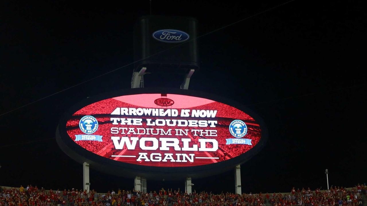 NFL Kansas City Chiefs Arrowhead Stadium Loudest in the World 8 X 10 Photo  Pic