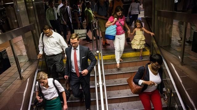 Commuters in the city (Getty)