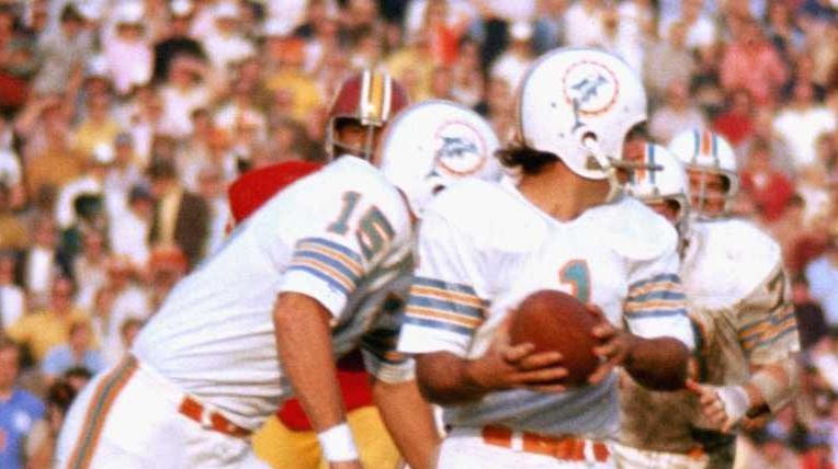 Garo Yepremian dies at 70; kicker part of undefeated Dolphins team