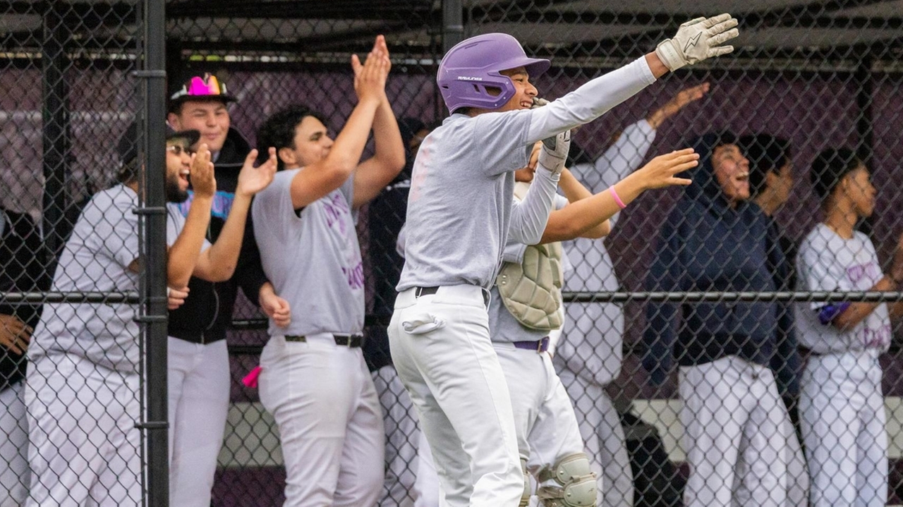Suffolk baseball photos: Huntington at Central Islip - Newsday