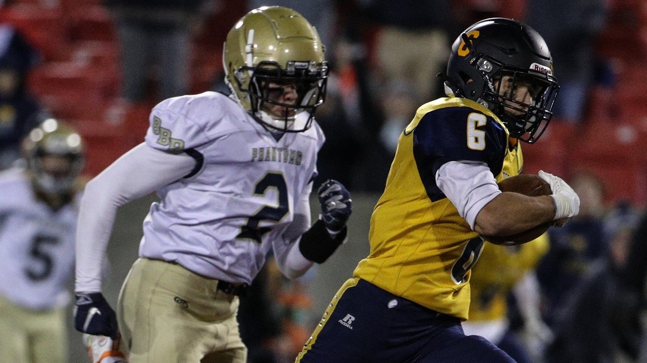 Dylan ZahntoLiam Leonard lifts ShorehamWading River to Suffolk IV