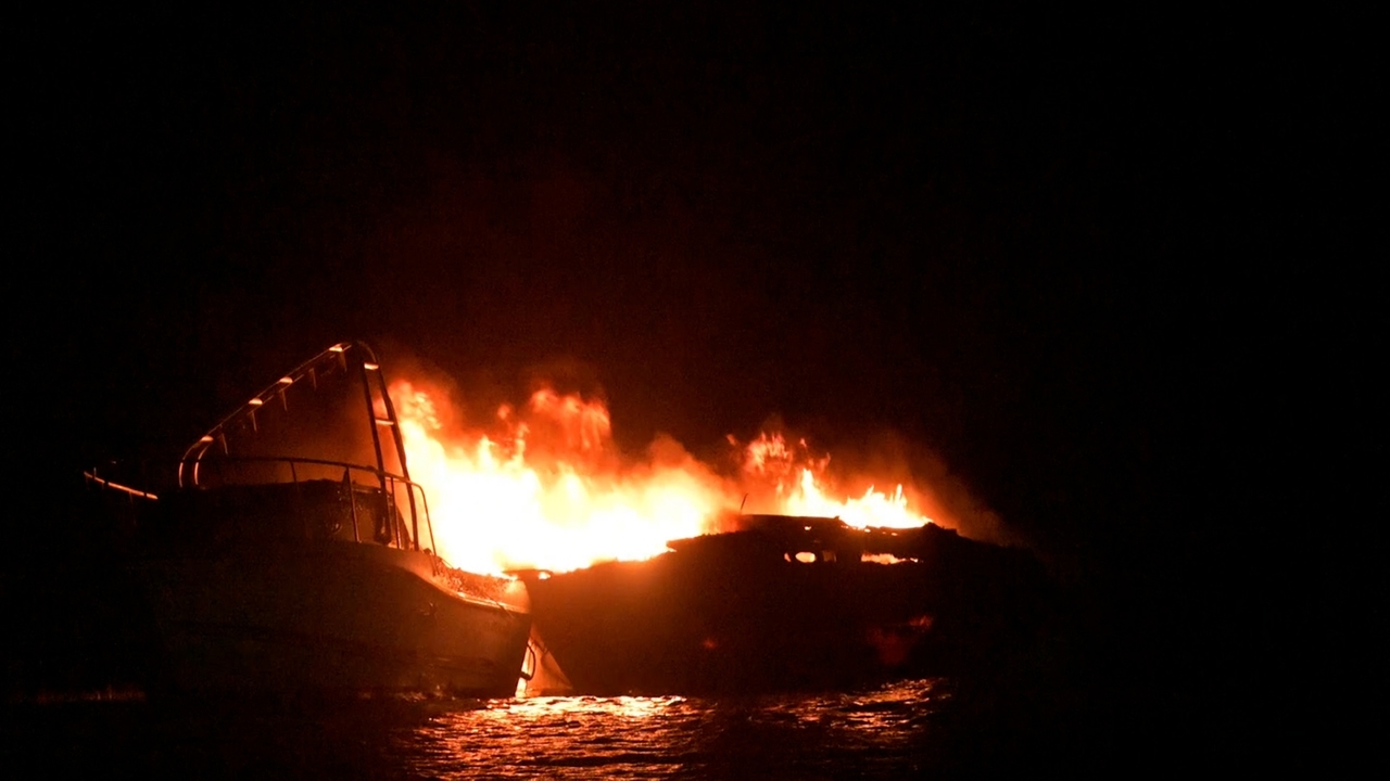 Restaurant fire spreads to part of marina, destroys boats - Newsday