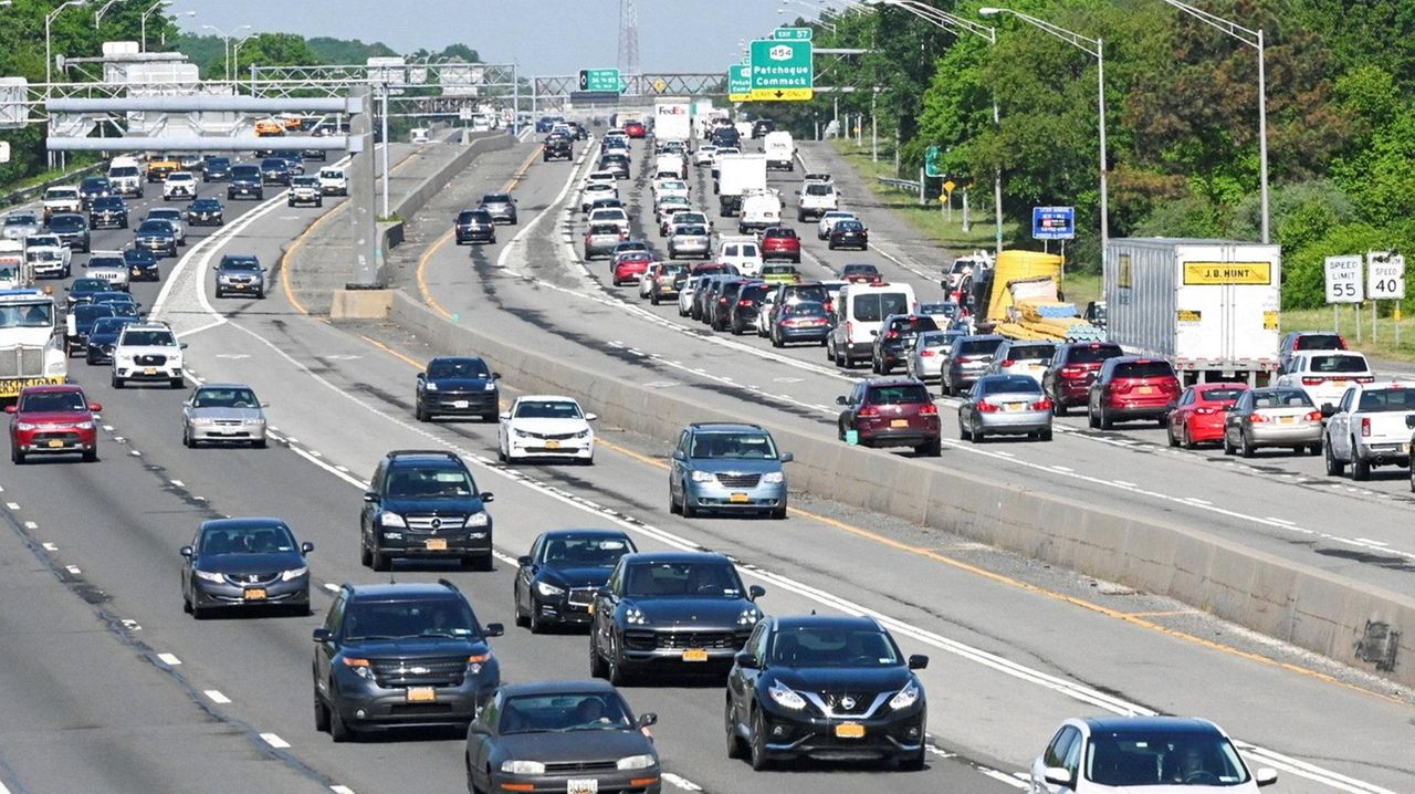 AAA Long Islanders should prepare for heavy holiday traffic this