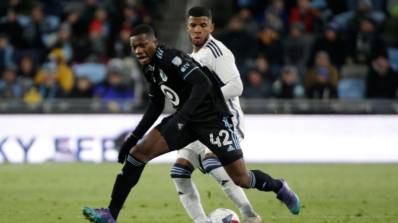 Becher rallies Whitecaps to 1-1 draw with Minnesota United