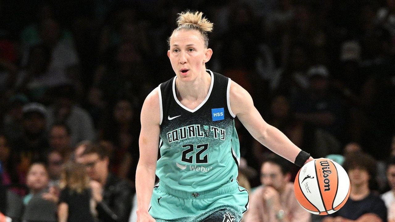 Breanna Stewart, Courtney Vandersloot lead Liberty past Storm Newsday