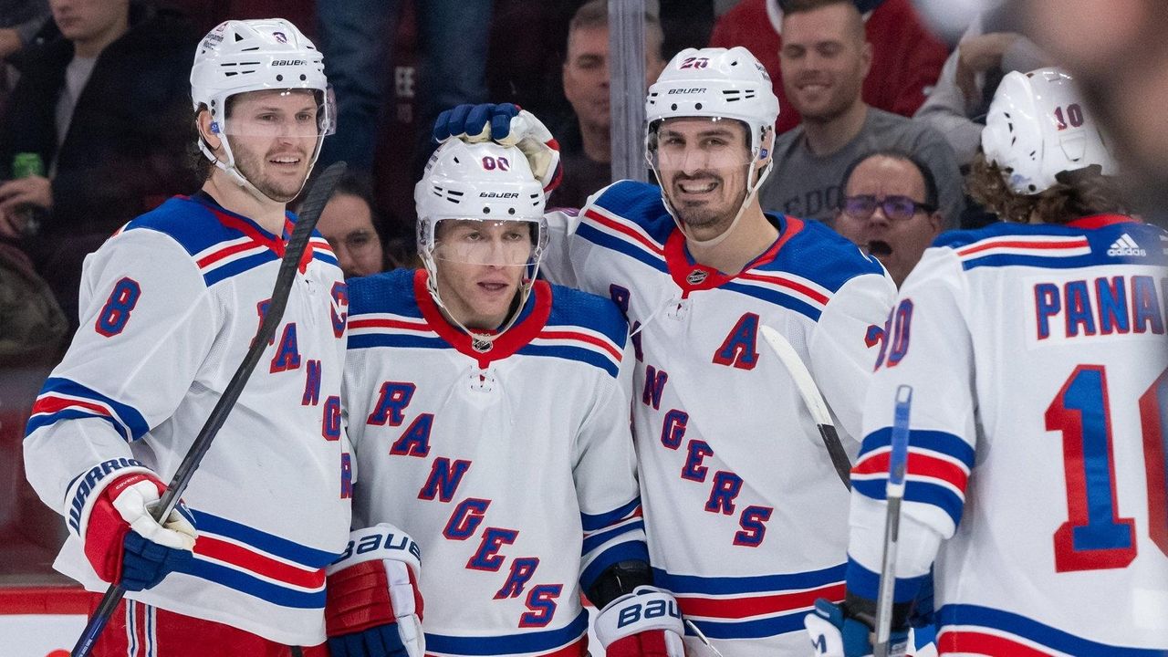 WATCH: Patrick Kane Scores His First Playoff Goal For The Rangers -  Bleacher Nation