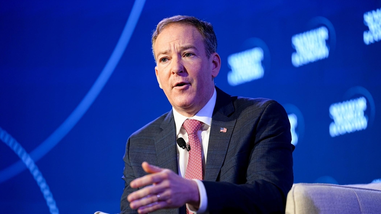 Lee Zeldin, settling into 2nd year, proposes major cuts to EPA state ...