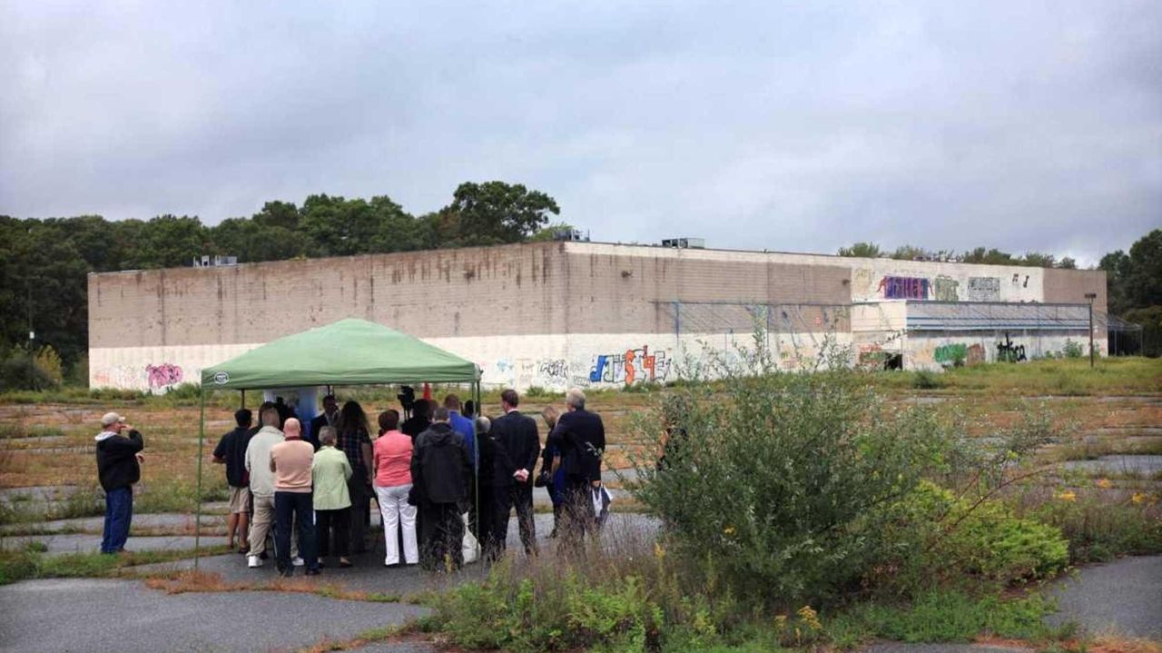 Town considers redevelopment of Coram site Newsday