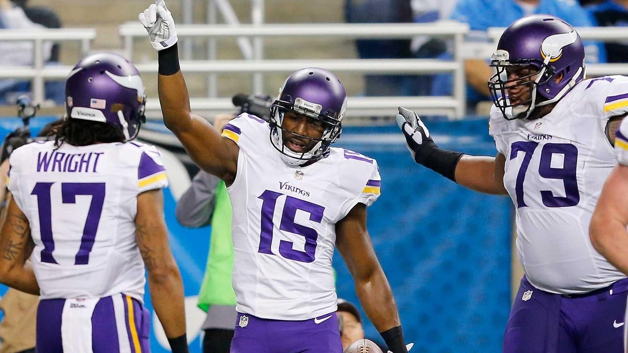 Go deep on Vikings roster: Each player's contract status, salary cap hit