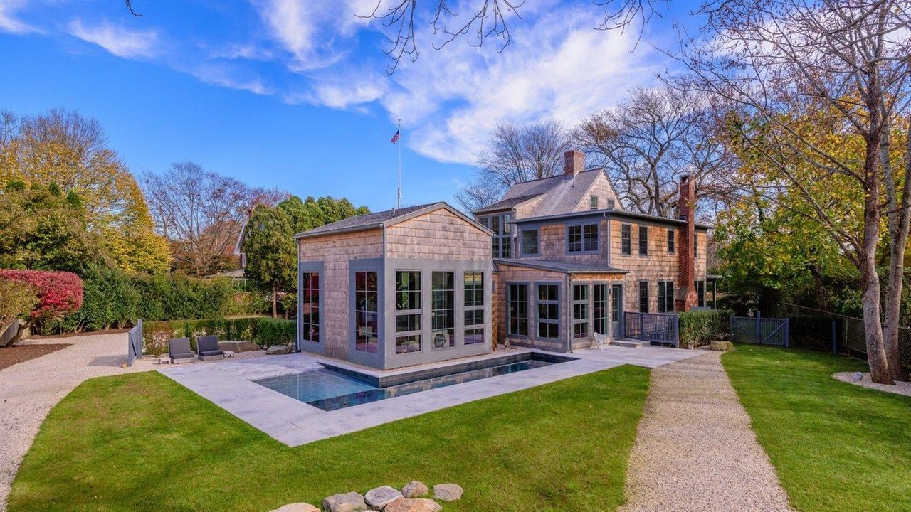 Part of 3.995M East Hampton home dates back to 1680 Newsday