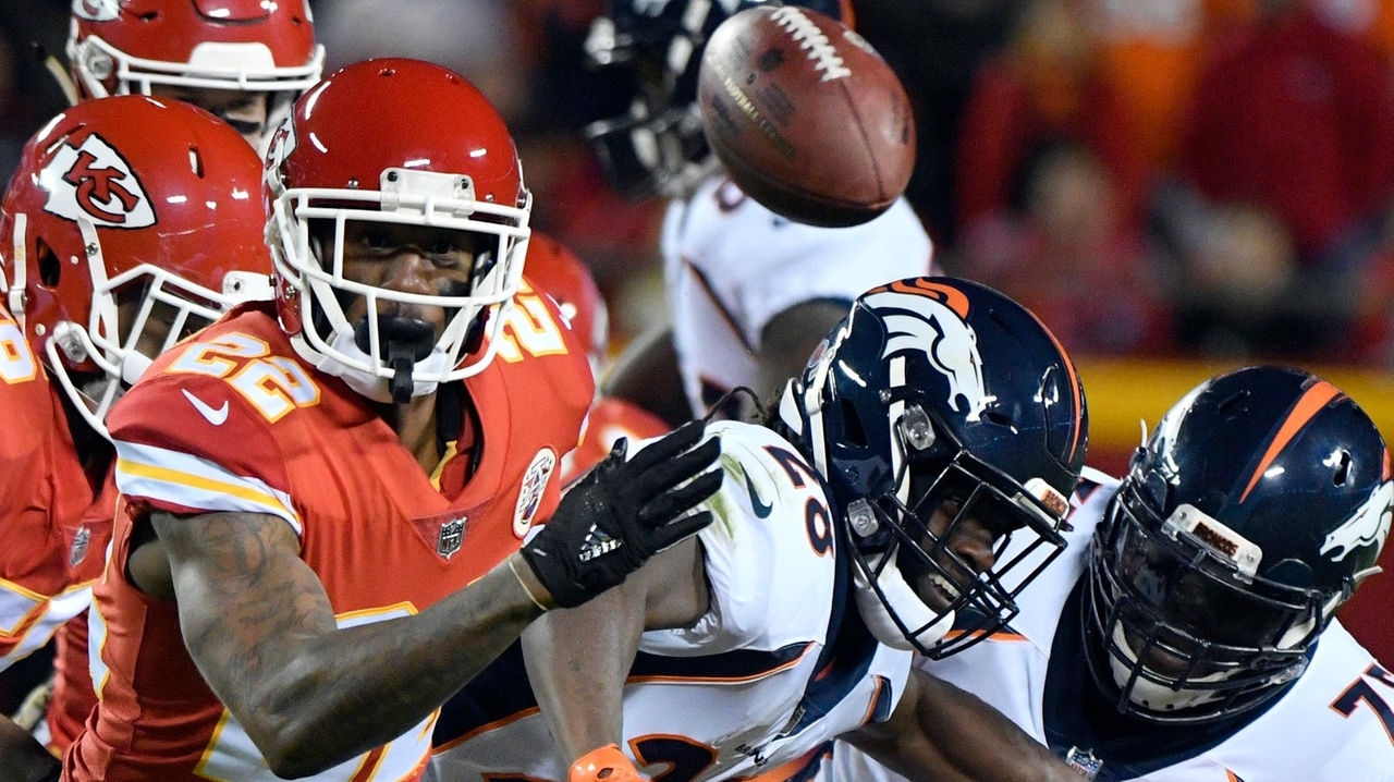 Chiefs force five turnovers to beat Broncos - Newsday
