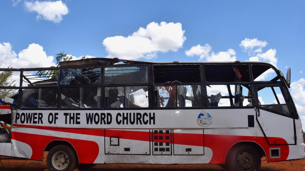 Kenya : un accident de bus fait 24 morts sur l'autoroute