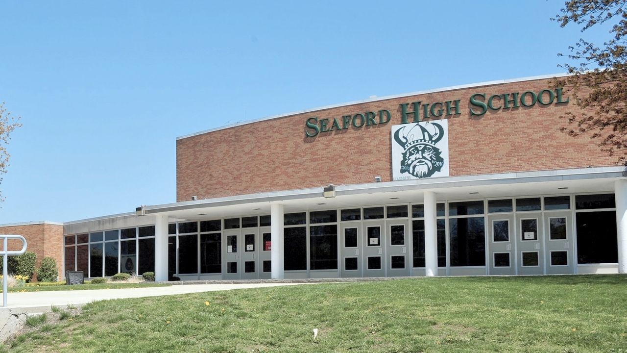 Seaford High School lockout lifted Newsday